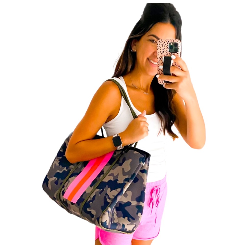 Chic Camouflage Tote with Vibrant Pink Accents